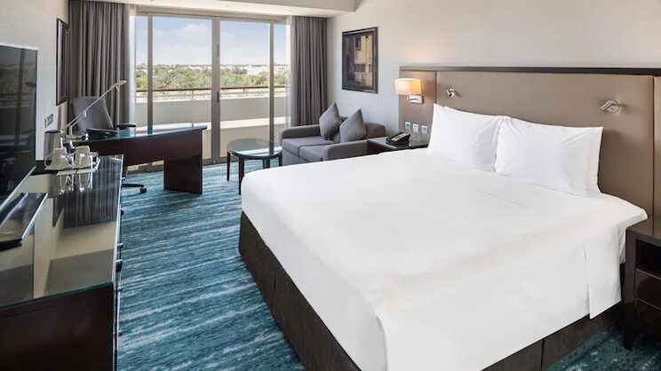 Radisson Blu Hotel & Resort, Al Ain